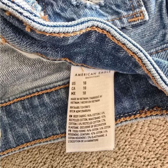 American Eagle Denim Button Distressed Mom Skort - Size 10 - Picture 5 of 11